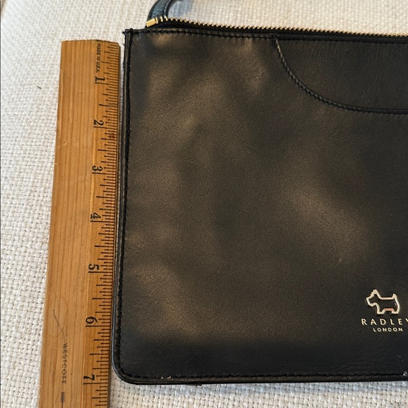 Radley London black leather crossbody bag - Picture 6 of 7